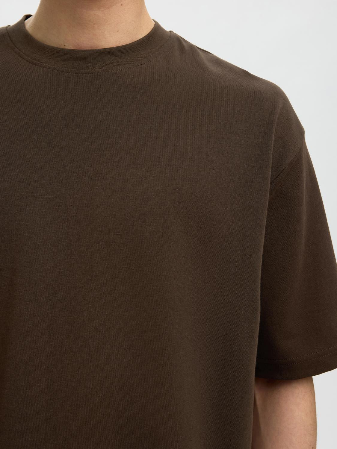 model_shot-detail